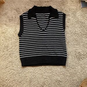 Source Unknown Black and White Striped V-Neck Sweater